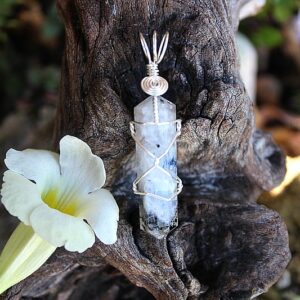 moonstone, crystal helps with stress, moonstone pendant South Africa