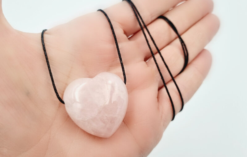 Rose Quartz Heart Necklace with Oil Chamber in 925 Sterling Silver – Beau  Life Switzerland
