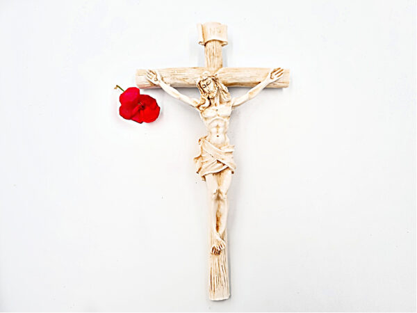 Jesus On The Cross Statue (21cm)