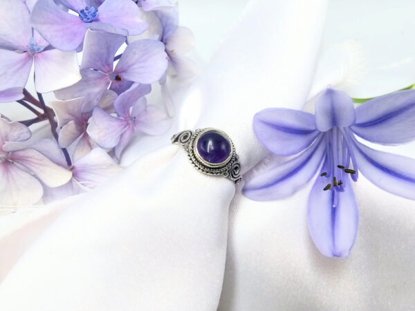 Amethyst Round Spiral Ring (925 Silver)