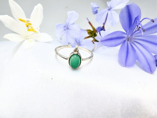 Green jade Oval Ring With Dots (925 Silver)