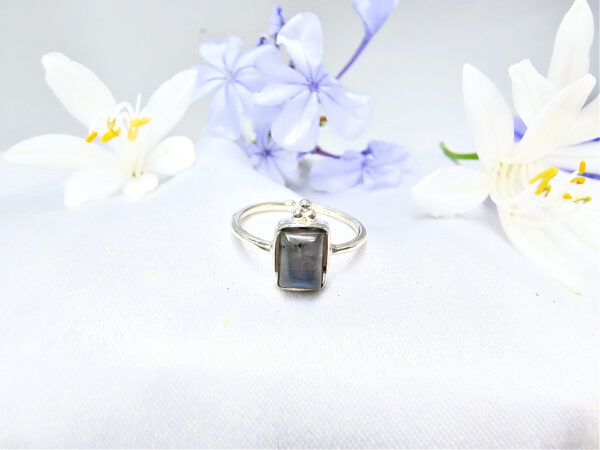 Labradorite Ring Square With Top Dots (925 Silver)