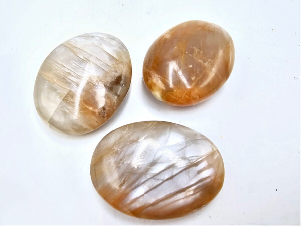 Peach Moonstone Palm Stone Flash (4cm) - Image 2