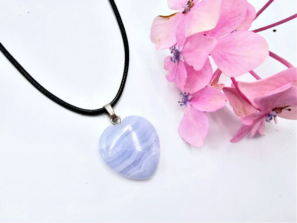 Blue Lace Agate Heart Necklace (2cm)