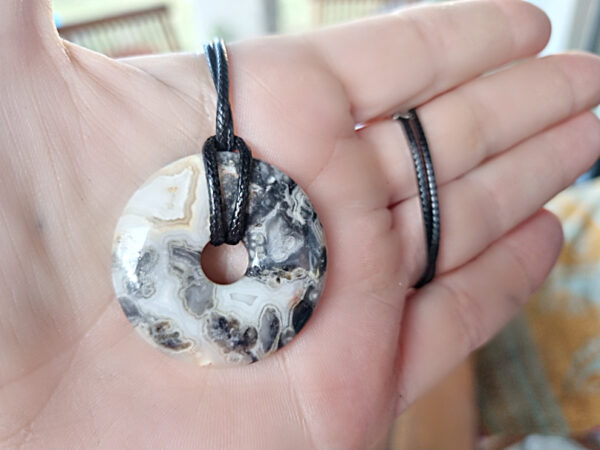 Crazy Lace Agate Pi Stone 35mm - Image 2