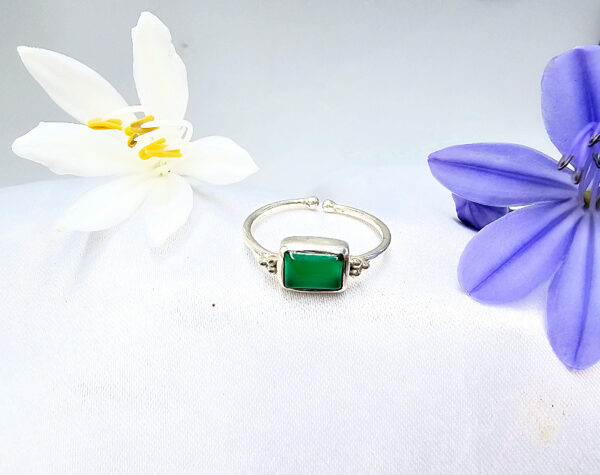 Green jade Square Ring With Circles (925 Silver)