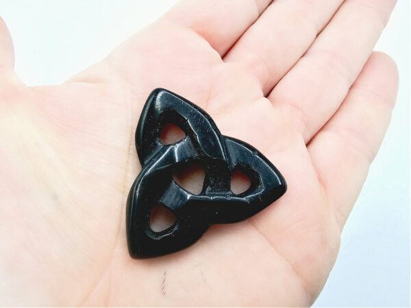 Black Obsidian Triquetra (4cm) - Image 2