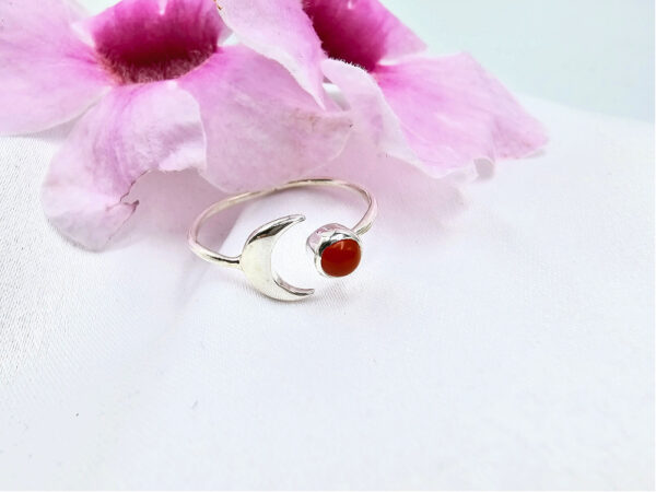 Carnelian Moon Ring (925 Silver)