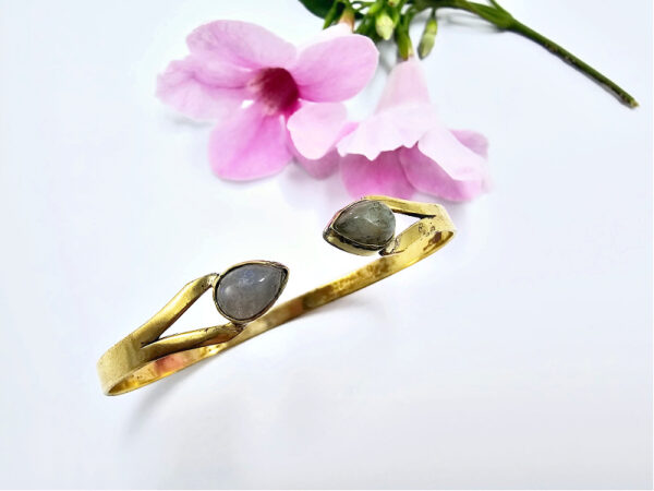 Labradorite Goddess Bangle (Brass)