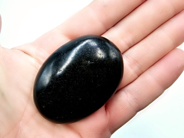 Black Tourmaline Palm Stone E (78g)