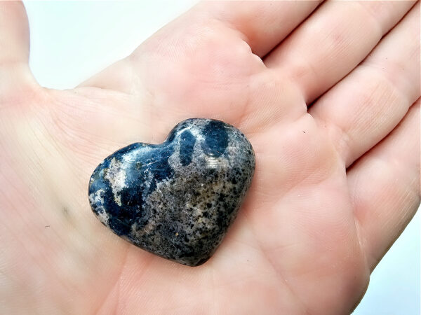 Dumortierite Heart H (26g)