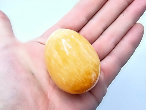 Honey Aragonite Egg (100g)