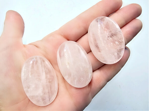 Rose Quartz Palm Stone (5cm)