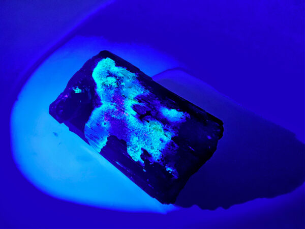 Black Tourmaline Rough O (192g) Hyalite Inclusions - Image 2