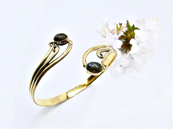 Double Swirl Bangle Labradorite (Brass)