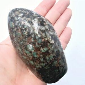 Emerald In Matrix Free Form (338g)