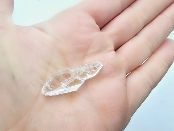 Faden Quartz Cluster A (3.2g) - Image 2