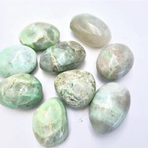 Garnierite Green Moonstone Palm Stone (3-4cm)