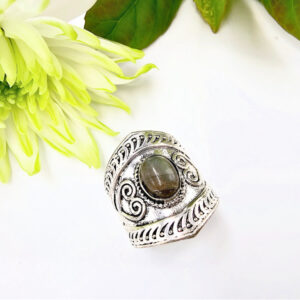 Gypsy Ring Labradorite