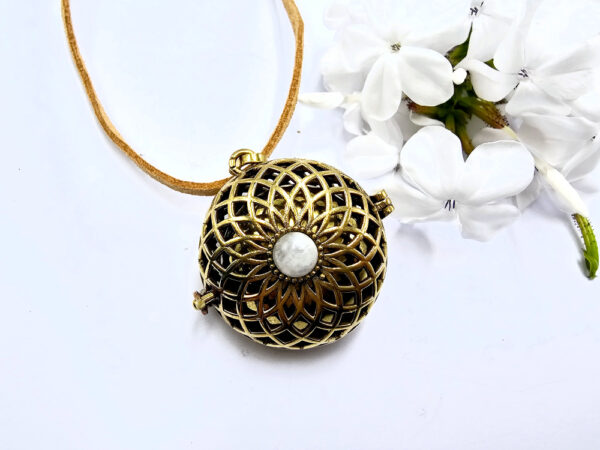 Harmony Bell Necklace Moonstone Brass (Opens)