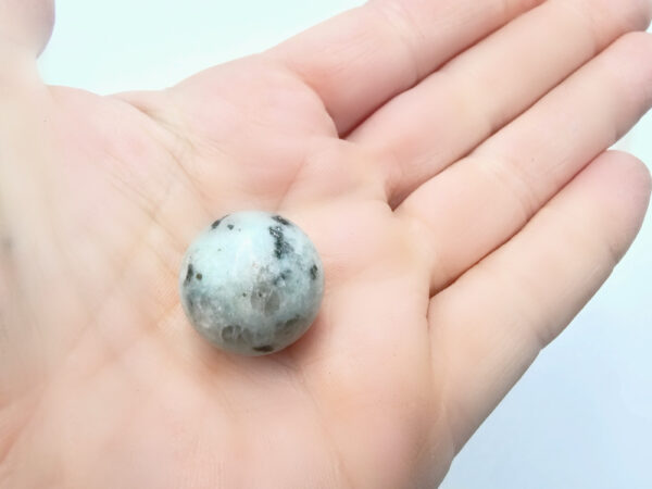 Kiwi Jasper Sphere (2cm)