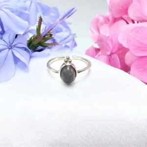 Labradorite Oval Ring With Dots (925 Silver)