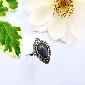 Labradorite Detailed Tear Ring (925 Silver)