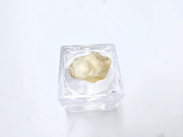 Libyan Desert Glass rough piece