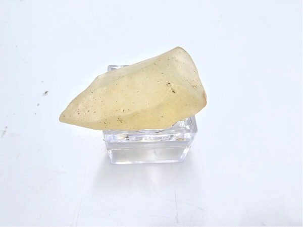 libyan desert glass rough piece