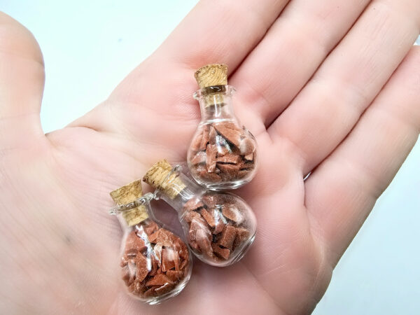Mini Bottle Of Goldstone Chips