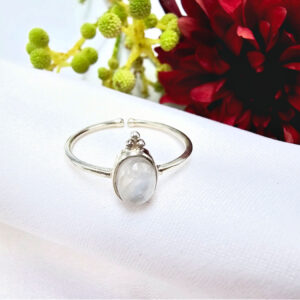 Moonstone Ring Oval Circle Top (925 silver)