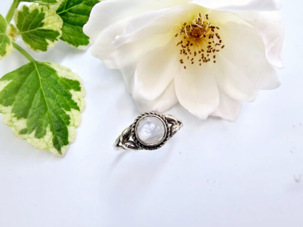 Moonstone Leaf Ring (925 Silver)