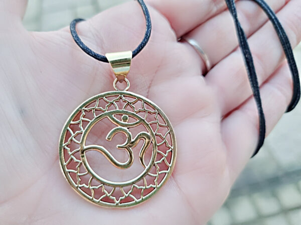 Round OM necklace (Brass) - Image 2