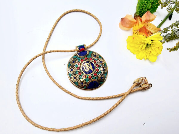 OM Necklace Round Detailed - Image 2