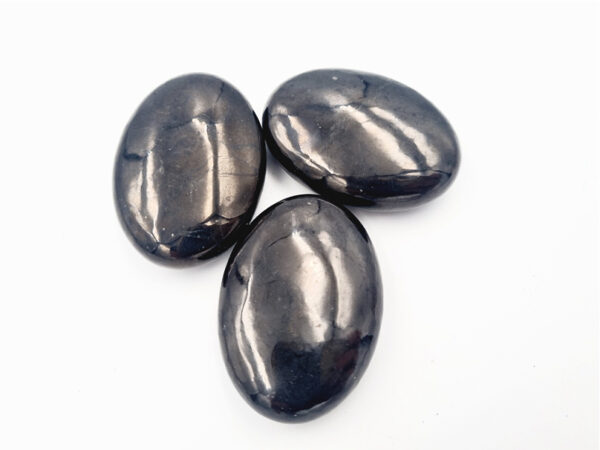 Shungite Palm Stone (5cm) - Image 2