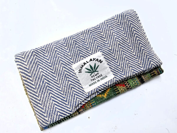 Tabacco Pouch (C)