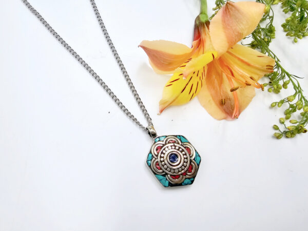 Tibetan Necklace Hex Flower