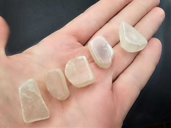 Ulexite TV Stone (3-4cm) - Image 2