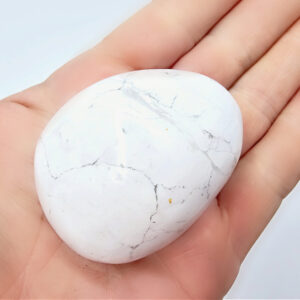 White Howlite Palm Stone A (106g)