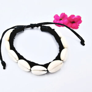 Cowrie Bangle (Black)