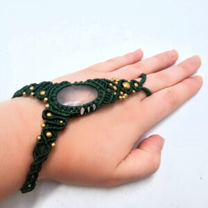 Macrame Hand Bracelet Green (Rose Quartz)