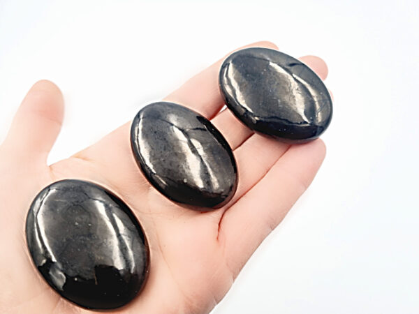 Shungite Palm Stone (5cm)