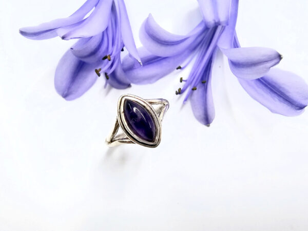 *Amethyst Diamond Ring (925 Silver)