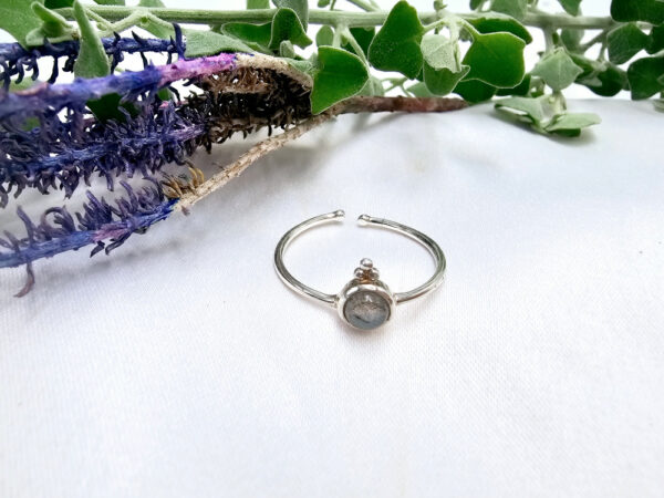 Labradorite Round Ring set in silver