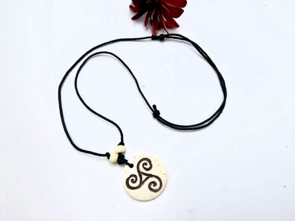 Triskele Necklace Round White - Image 2