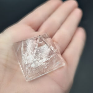 Clear Quartz Pyramid (3cm) (Wisdom & Elevation)