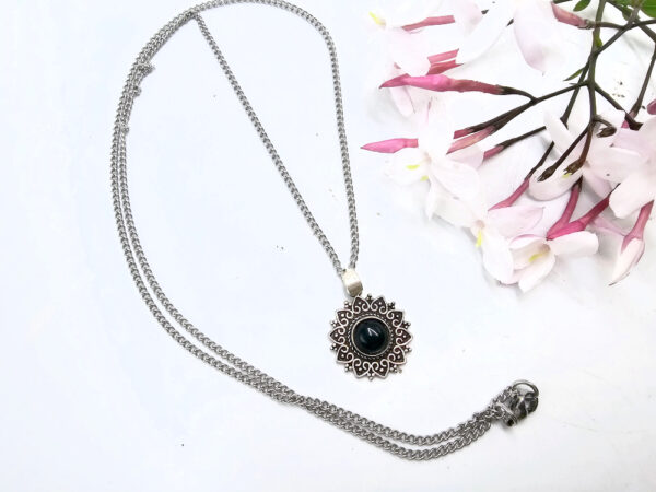 Black Onyx Lattice Flower Necklace - Image 2