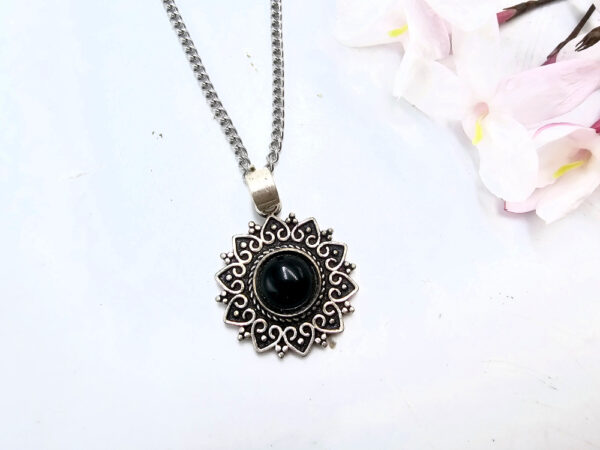 Black Onyx Lattice Flower Necklace