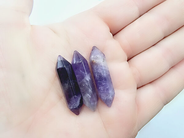 Amethyst Double Terminated Point (3cm) - Image 2