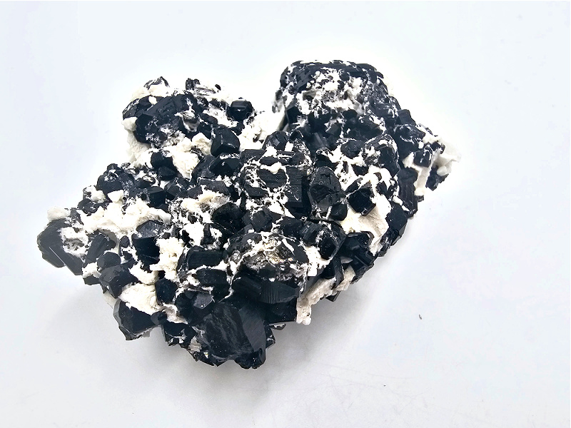 Black Tourmaline Rough I (141g) Black Tourmaline Rough I (141g) - Image 2